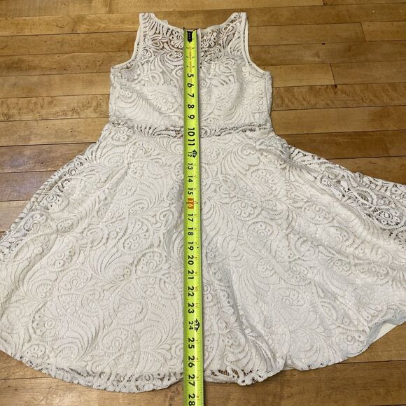 American Rag Dress Women’s Small Lace Floral White Lined Zip Back Fit N Flare - Picture 14 of 14